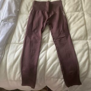 Gymshark set! Leggings and sports bra!